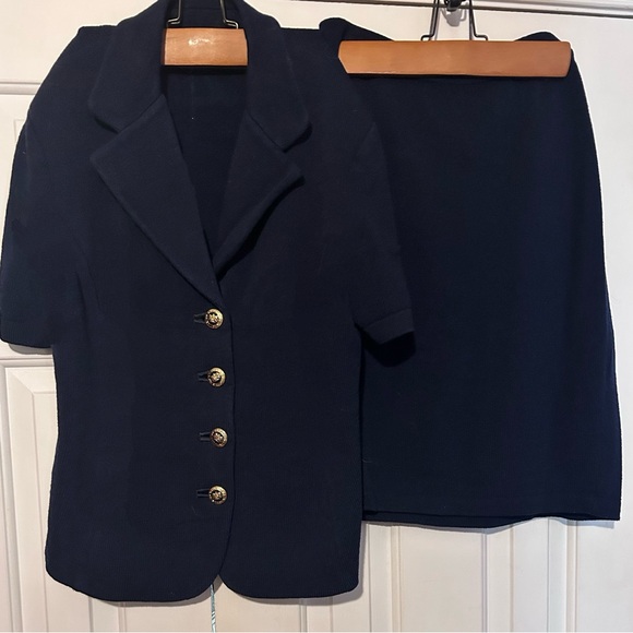 St John 2pc knit Navy blue/ gold buttons jacket/ blazer & skirt